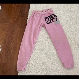 Free city sweatpants